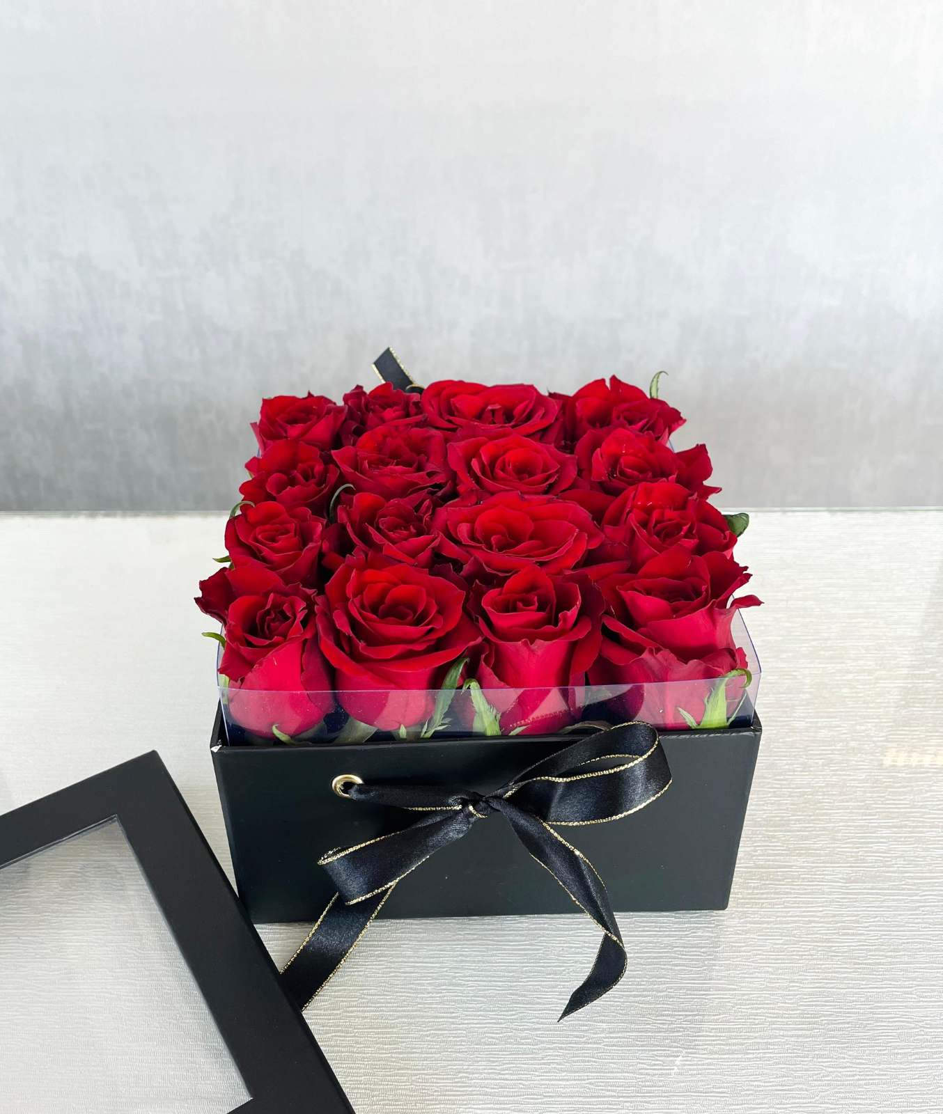 ROSE IN SQUARE BOX